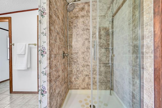 18424 Avenue A, Alvin, TX 77511