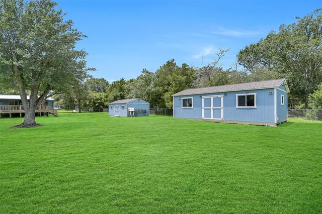 18424 Avenue A, Alvin, TX 77511