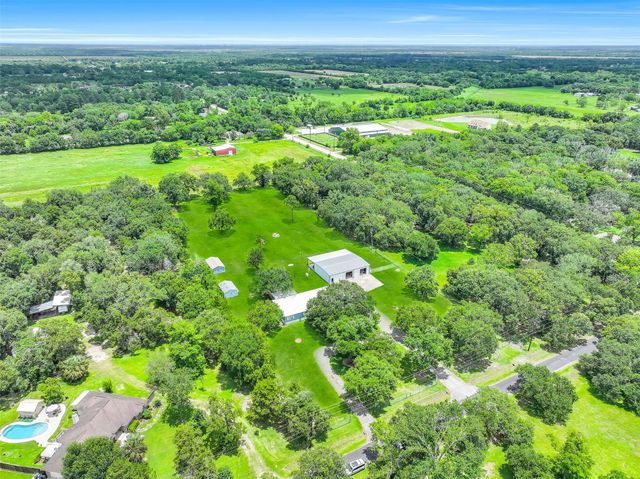 18424 Avenue A, Alvin, TX 77511