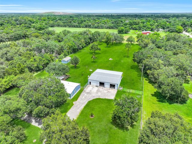 18424 Avenue A, Alvin, TX 77511