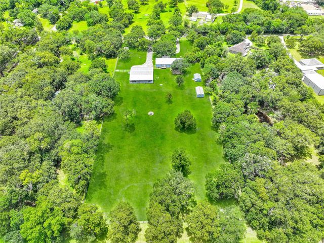 18424 Avenue A, Alvin, TX 77511