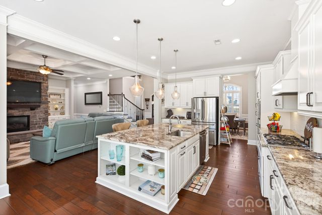 407 Blue Bay Court, York, SC 29745