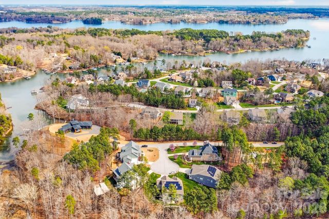 407 Blue Bay Court, York, SC 29745