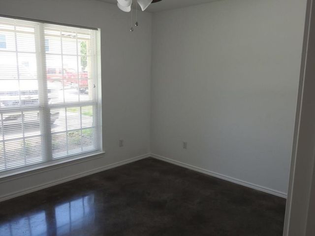 704 Seven Oaks Road, Bonham, TX 75418