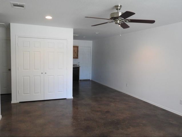 704 Seven Oaks Road, Bonham, TX 75418