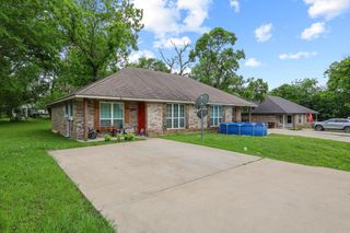 704 Seven Oaks Road, Bonham, TX 75418