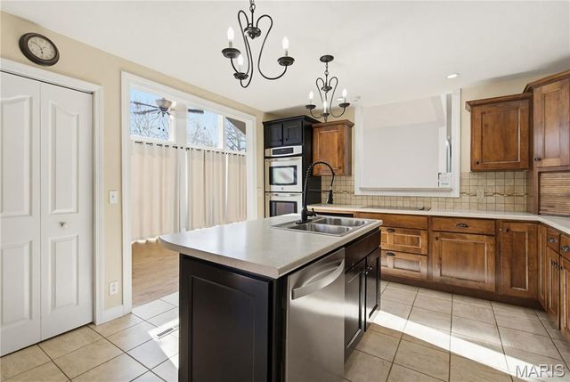 66 County Road 445, Poplar Bluff, MO 63901