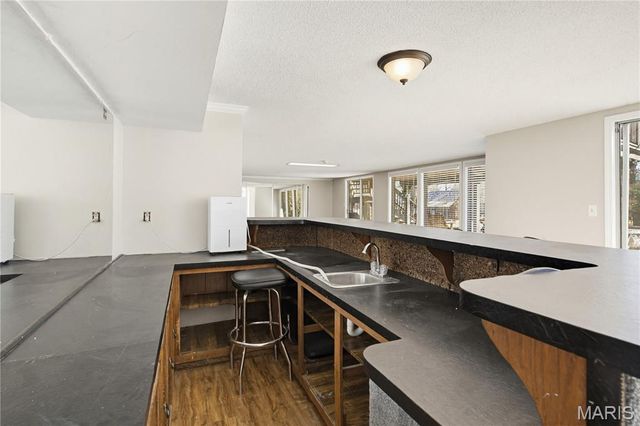 66 County Road 445, Poplar Bluff, MO 63901