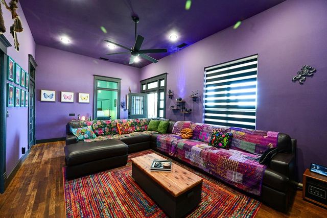 206 W 3rd St, Van Horn, TX 79855