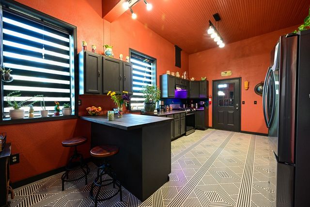 206 W 3rd St, Van Horn, TX 79855