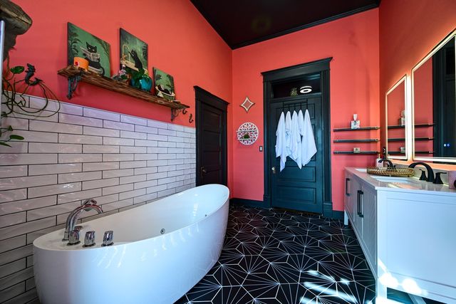 206 W 3rd St, Van Horn, TX 79855