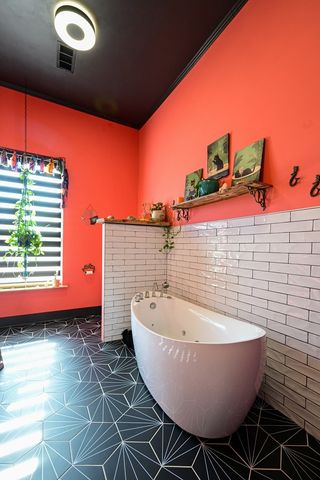 206 W 3rd St, Van Horn, TX 79855