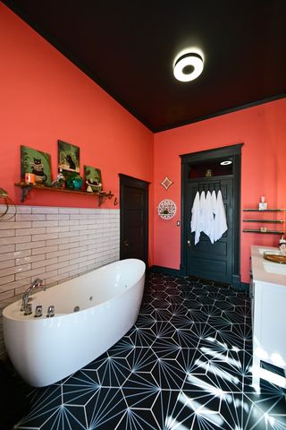 206 W 3rd St, Van Horn, TX 79855