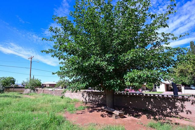 206 W 3rd St, Van Horn, TX 79855