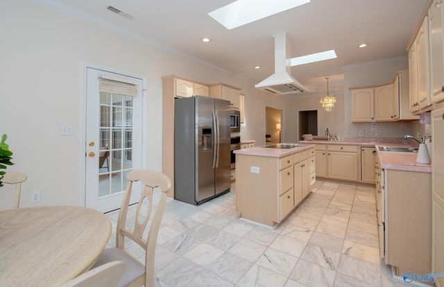 1701 Pinewood Drive NW, Huntsville, AL 35806