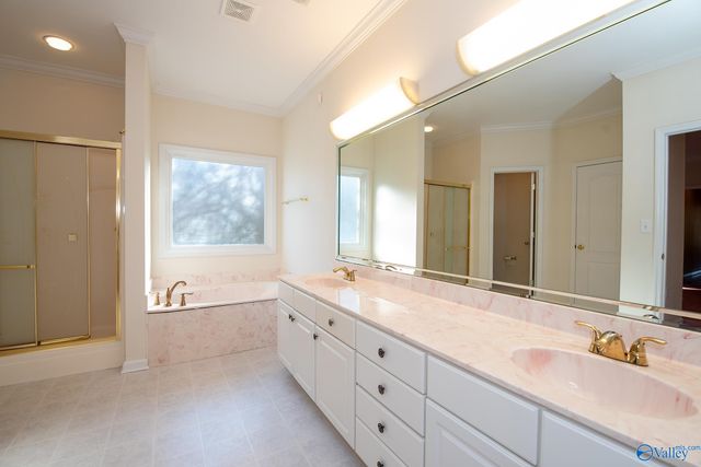 1701 Pinewood Drive NW, Huntsville, AL 35806