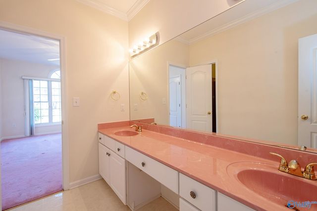 1701 Pinewood Drive NW, Huntsville, AL 35806