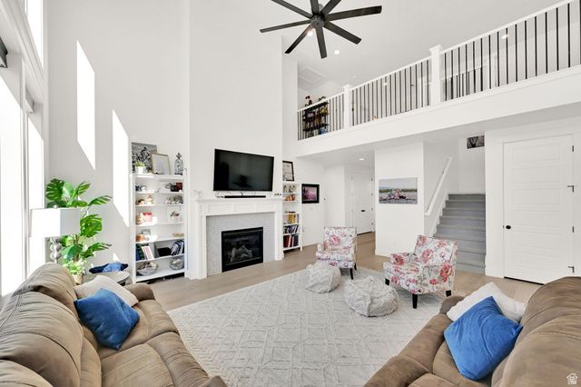 943 S CANDLELIGHT DR, Saratoga Springs, UT 84045