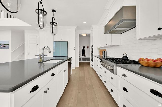 943 S CANDLELIGHT DR, Saratoga Springs, UT 84045