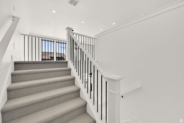 943 S CANDLELIGHT DR, Saratoga Springs, UT 84045