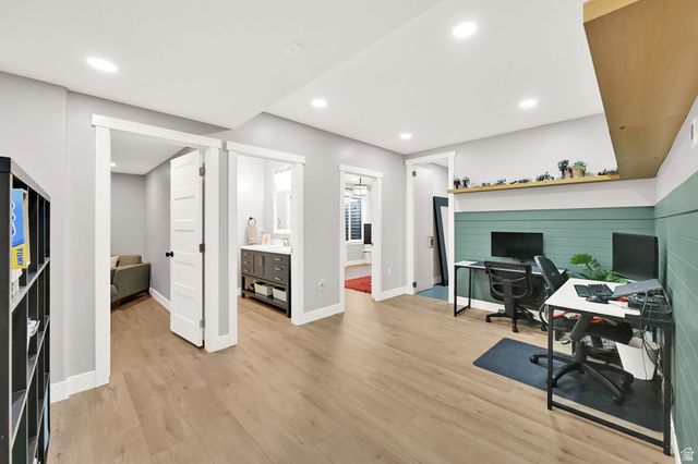 943 S CANDLELIGHT DR, Saratoga Springs, UT 84045