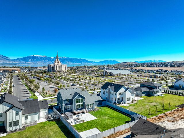 943 S CANDLELIGHT DR, Saratoga Springs, UT 84045