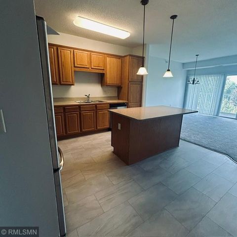 8341 Lyndale Avenue S 419, Bloomington, MN 55420