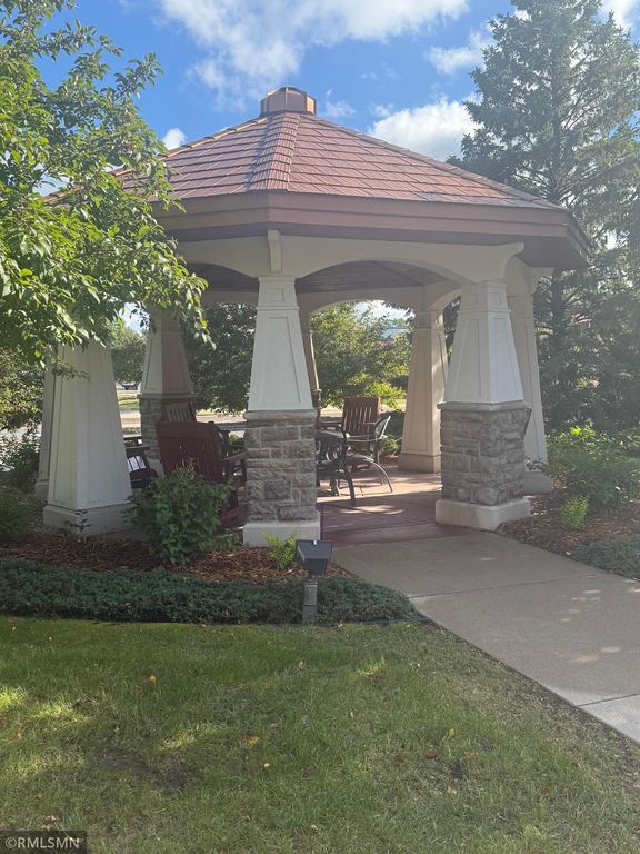 8341 Lyndale Avenue S 419, Bloomington, MN 55420