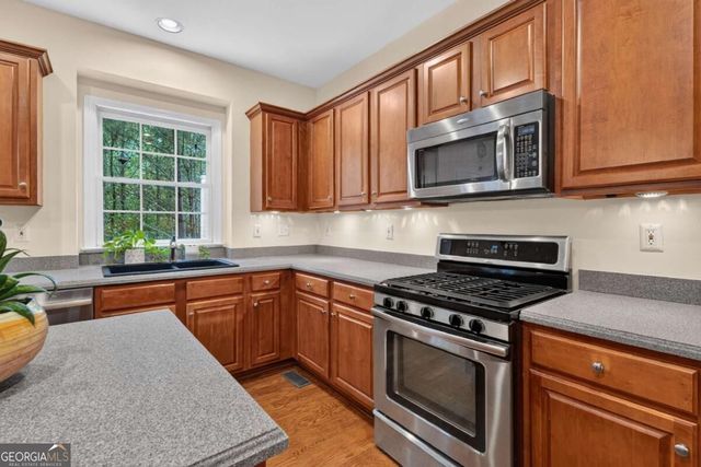 8640 Amsbury Way, Cumming, GA 30041