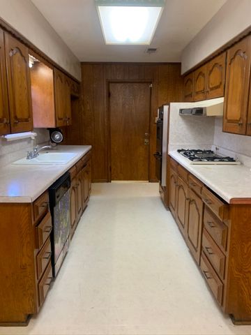 919 Magnolia Lane, Lancaster, TX 75146