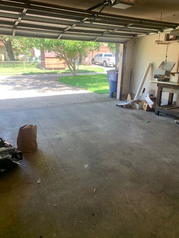 919 Magnolia Lane, Lancaster, TX 75146