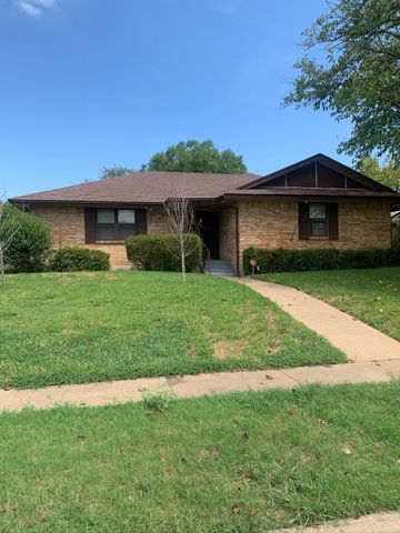 919 Magnolia Lane, Lancaster, TX 75146