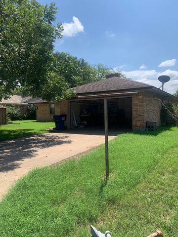 919 Magnolia Lane, Lancaster, TX 75146
