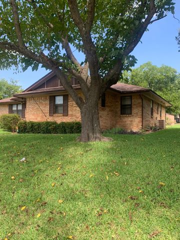 919 Magnolia Lane, Lancaster, TX 75146