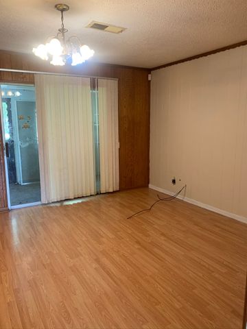 919 Magnolia Lane, Lancaster, TX 75146