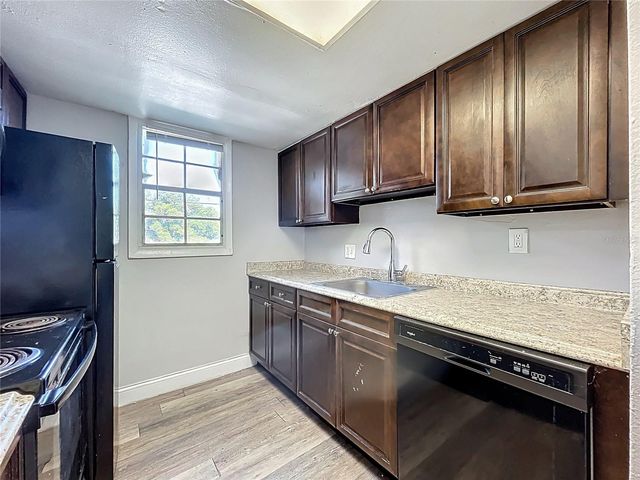 2765 L B MCLEOD ROAD D, Orlando, FL 32805