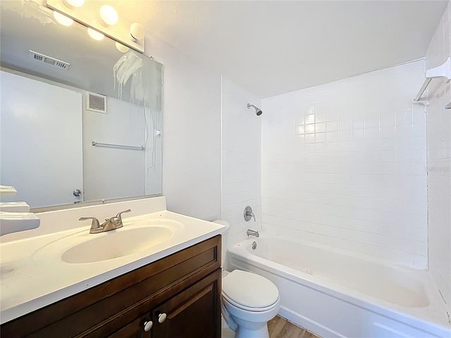 2765 L B MCLEOD ROAD D, Orlando, FL 32805