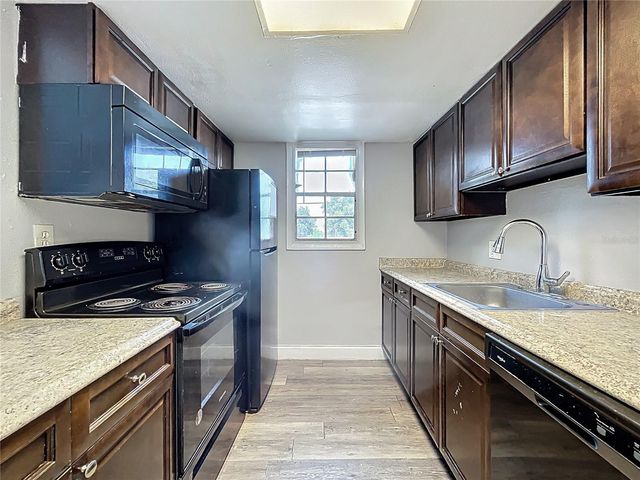 2765 L B MCLEOD ROAD D, Orlando, FL 32805