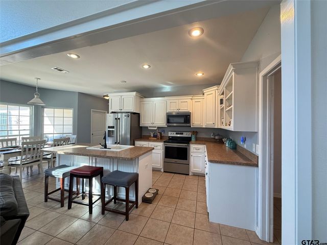 155 Rs County Road 4261, Emory, TX 75440