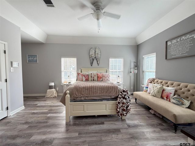 155 Rs County Road 4261, Emory, TX 75440