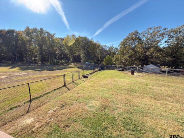 155 Rs County Road 4261, Emory, TX 75440