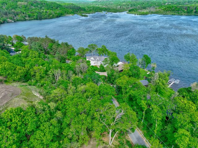 1205 Riverside Drive N, Hudson, WI 54016