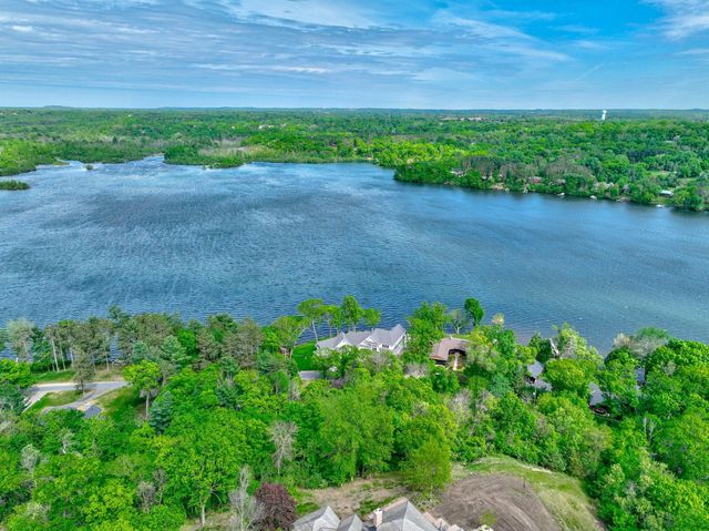 1205 Riverside Drive N, Hudson, WI 54016