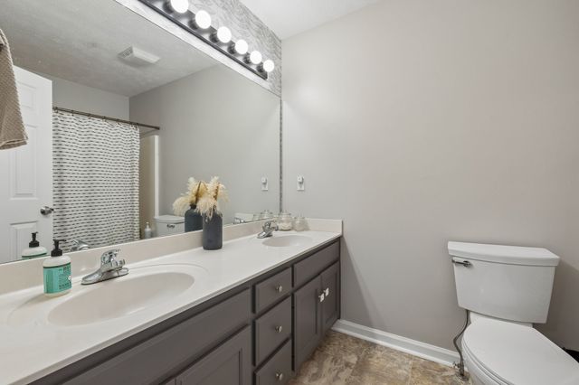 132 Cimmaron Dr, Goodlettsville, TN 37072
