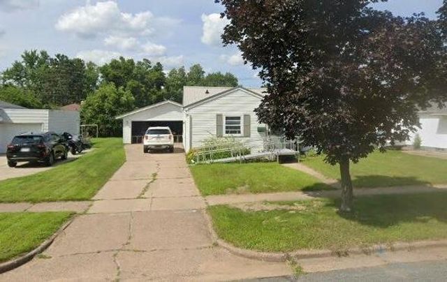 1614 Rist Avenue, Eau Claire, WI 54701