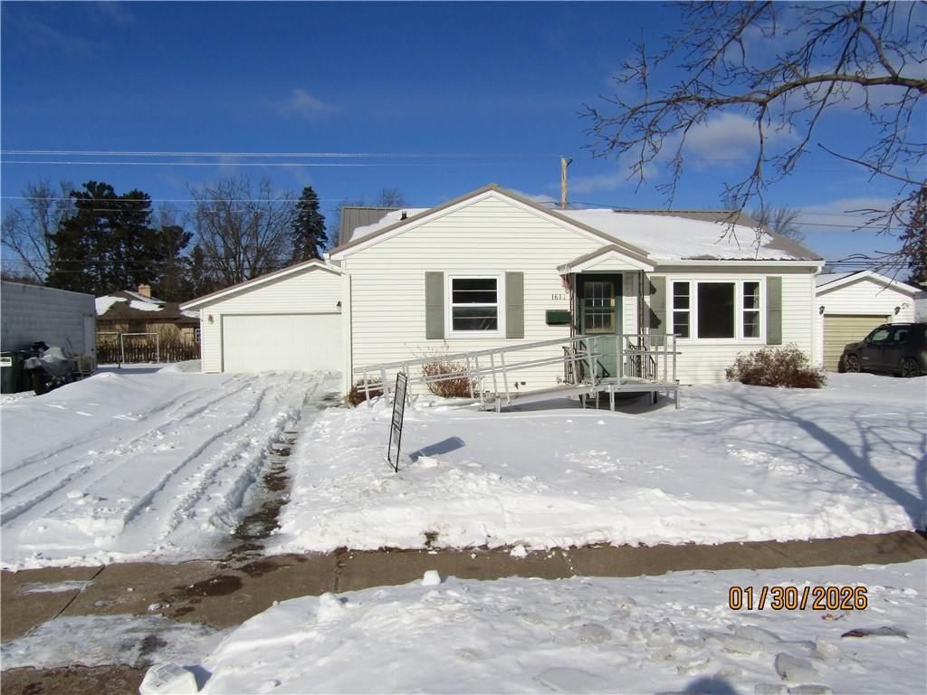 1614 Rist Avenue, Eau Claire, WI 54701