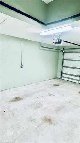 1174 Lake McGregor DR, Lee, FL 33919