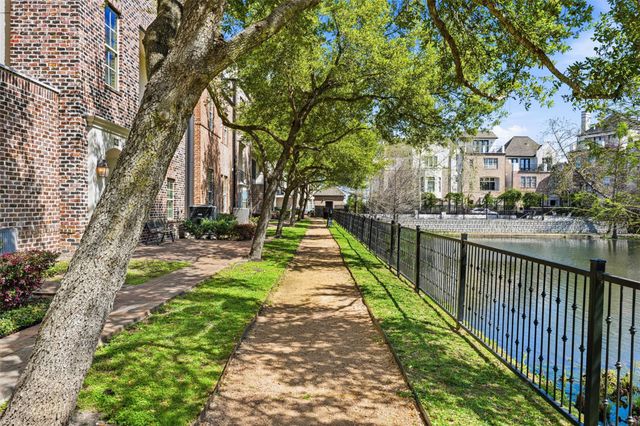 2027 Fannin Station, Houston, TX 77045