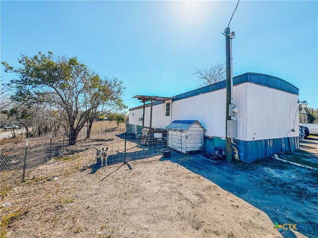 822 E Fannin Street, Goliad, TX 77963