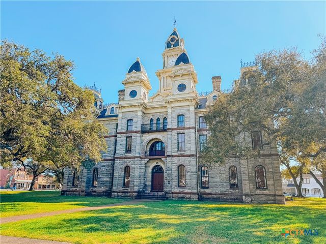 822 E Fannin Street, Goliad, TX 77963